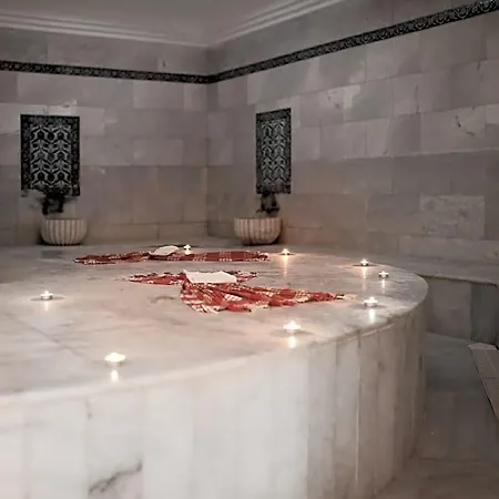 فندق The 4*